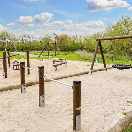 8 Person In Vestervig-by Traum