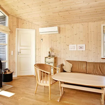 8 Person In Vestervig-by Traum * Vestervig