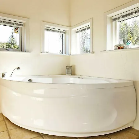 Holiday home Three-bedroom In 1